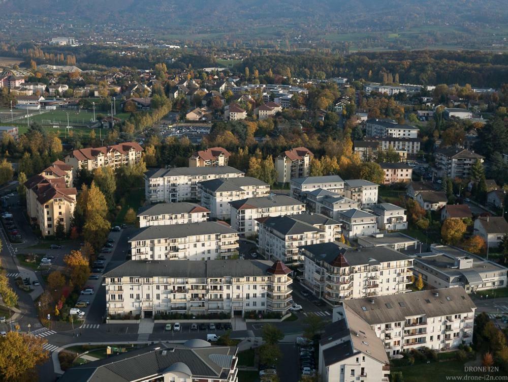 Beautiful Apartment Near Geneva Saint-Julien-en-Genevois Exteriér fotografie